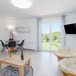 Апартаменты Figaro With Pool And Garden For 4 Persons *