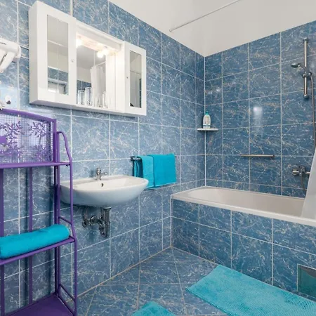 Figaro With Pool And Garden For 4 Persons Apartment *