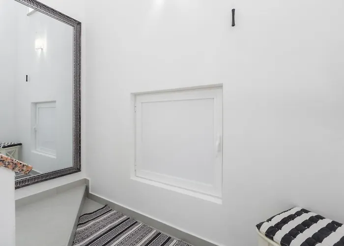 아파트 Figaro With Pool And Garden For 4 Persons