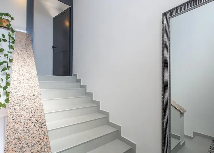 Figaro With Pool And Garden For 4 Persons * 브르사르