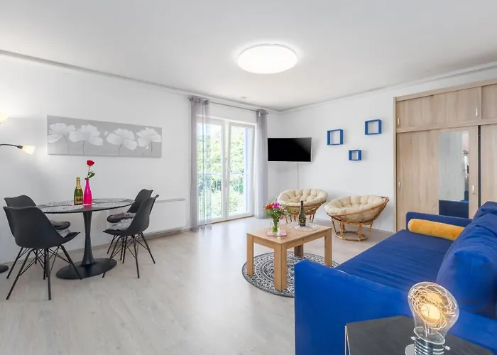 Figaro With Pool And Garden For 4 Persons Vrsar