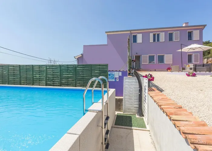 Figaro With Pool And Garden For 4 Persons 아파트 브르사르