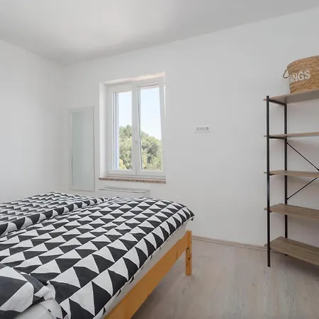 Апартаменты Figaro With Pool And Garden For 4 Persons