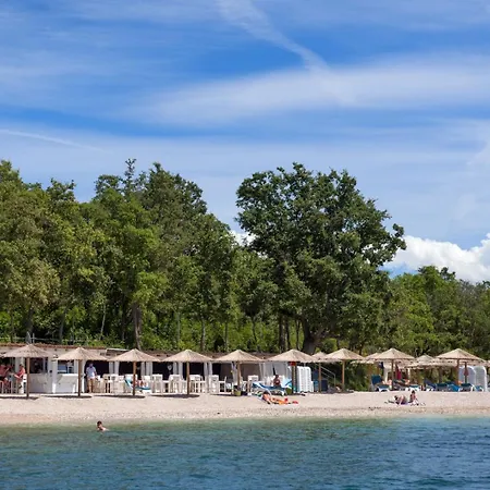 Апартаменты Figaro With Pool And Garden For 4 Persons Врсар