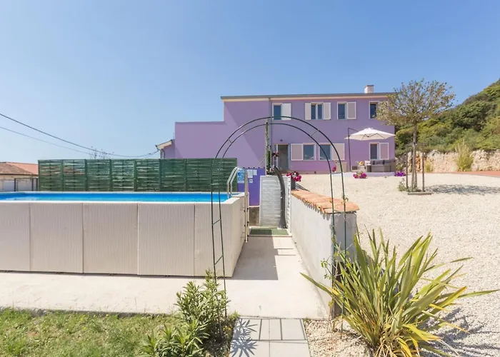 아파트 Figaro With Pool And Garden For 4 Persons 브르사르